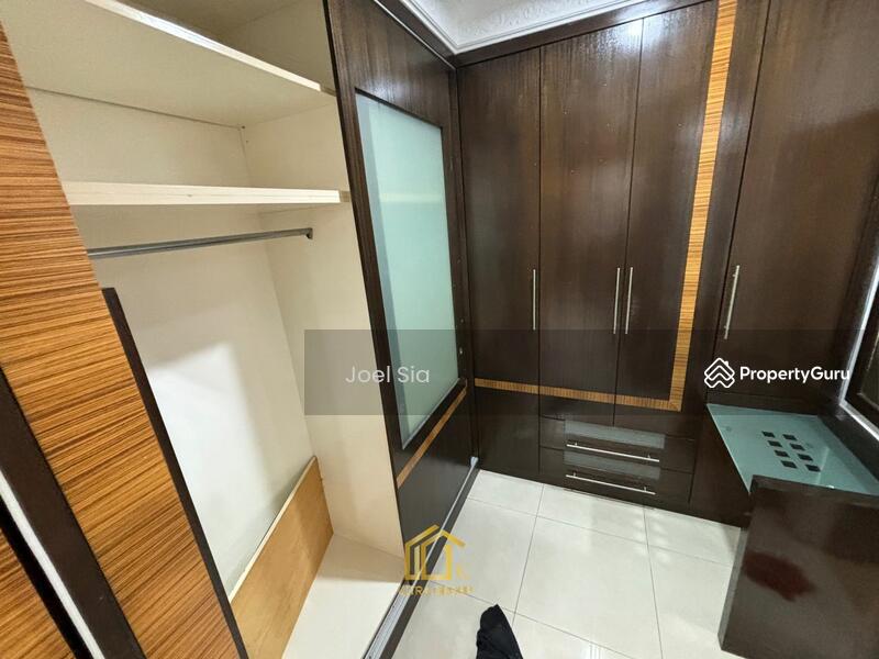 For Rent - Bandar Bukit Tinggi Double Storey 22x70 Fully Renovated n Extended House For Rent